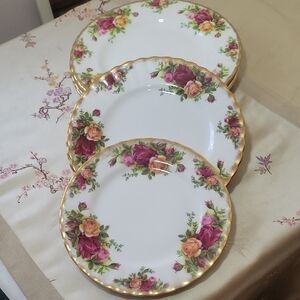 Royal Albert ~1962~ Old Country Roses~ England